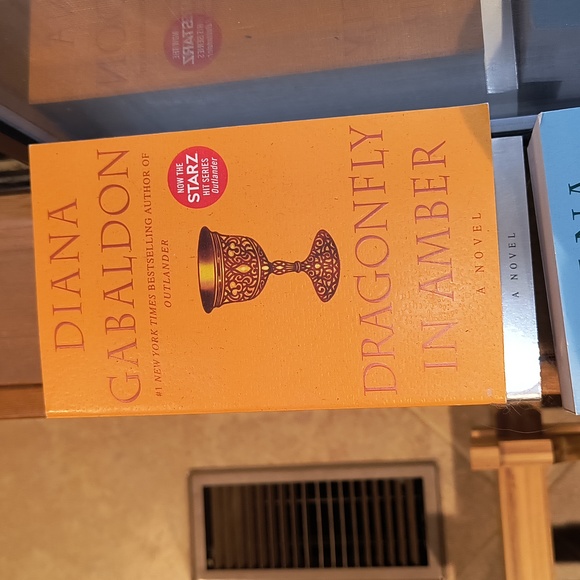 Diana Gabaldon Novel "Series Set of 7" Paperback Books - NWT - Picture 3 of 12